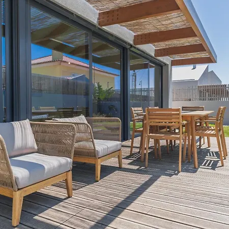 Villa Stunning House With Pool By Lovelystay *