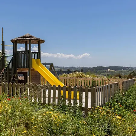 Stunning House With Pool By Lovelystay *