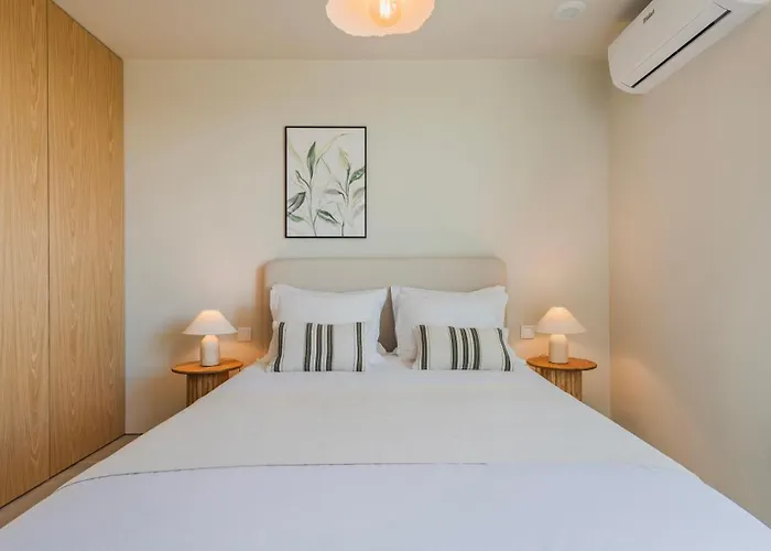 Stunning House With Pool By Lovelystay Villa