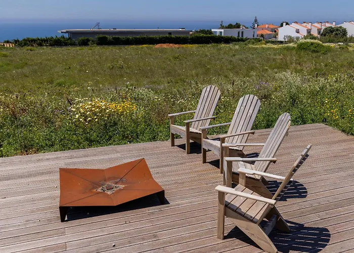 Stunning House With Pool By Lovelystay *