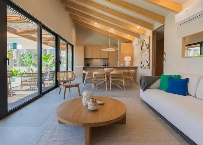 Stunning House With Pool By Lovelystay Villa *