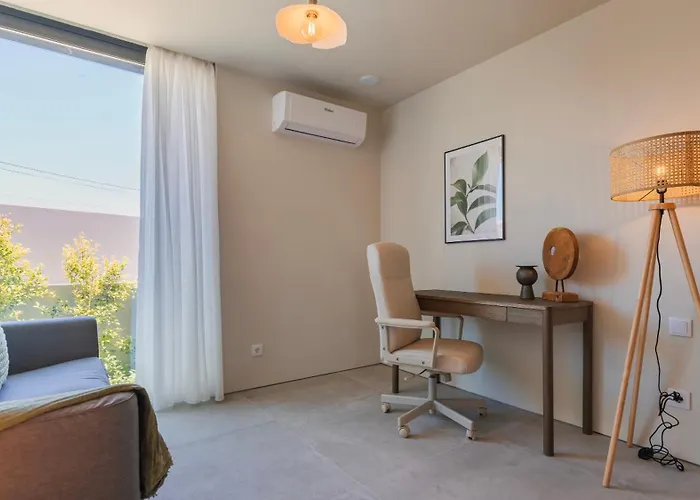 Villa Stunning House With Pool By Lovelystay Santo Isidoro