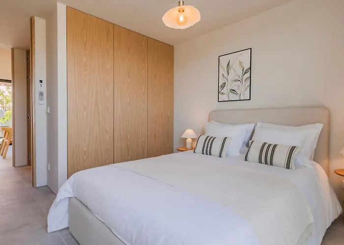 Villa Stunning House With Pool By Lovelystay *